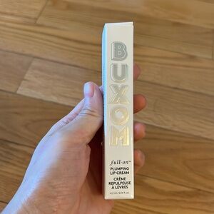 Buxom plumping lip cream
